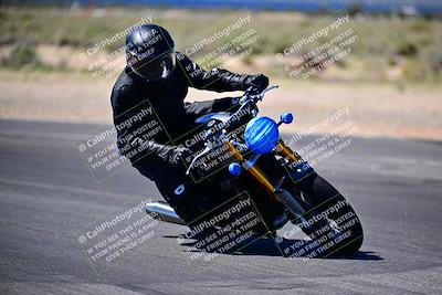 media/Mar-25-2024-Moto Forza (Mon) [[8d4319bd68]]/4-Novice Group/Session 3 (Turn 16 Inside)/